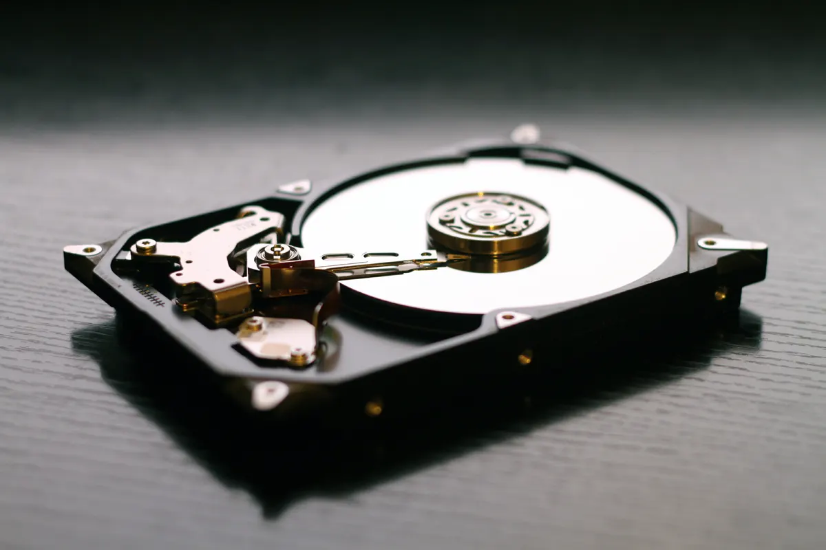 Hard drive data recovery process in a lab in Melbourne