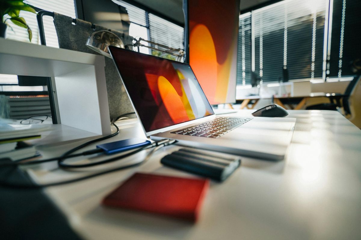 pexels-jakubzerdzicki-29238152 backup
